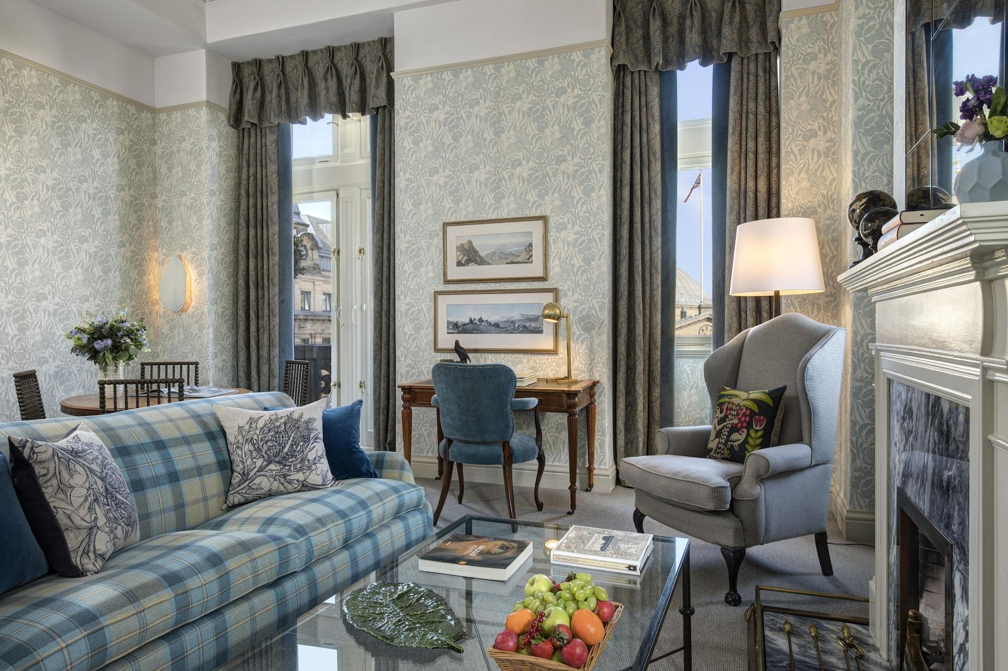 The Balmoral Hotel Edinburgh Exterior photo A suite at the Hotel de Crillon