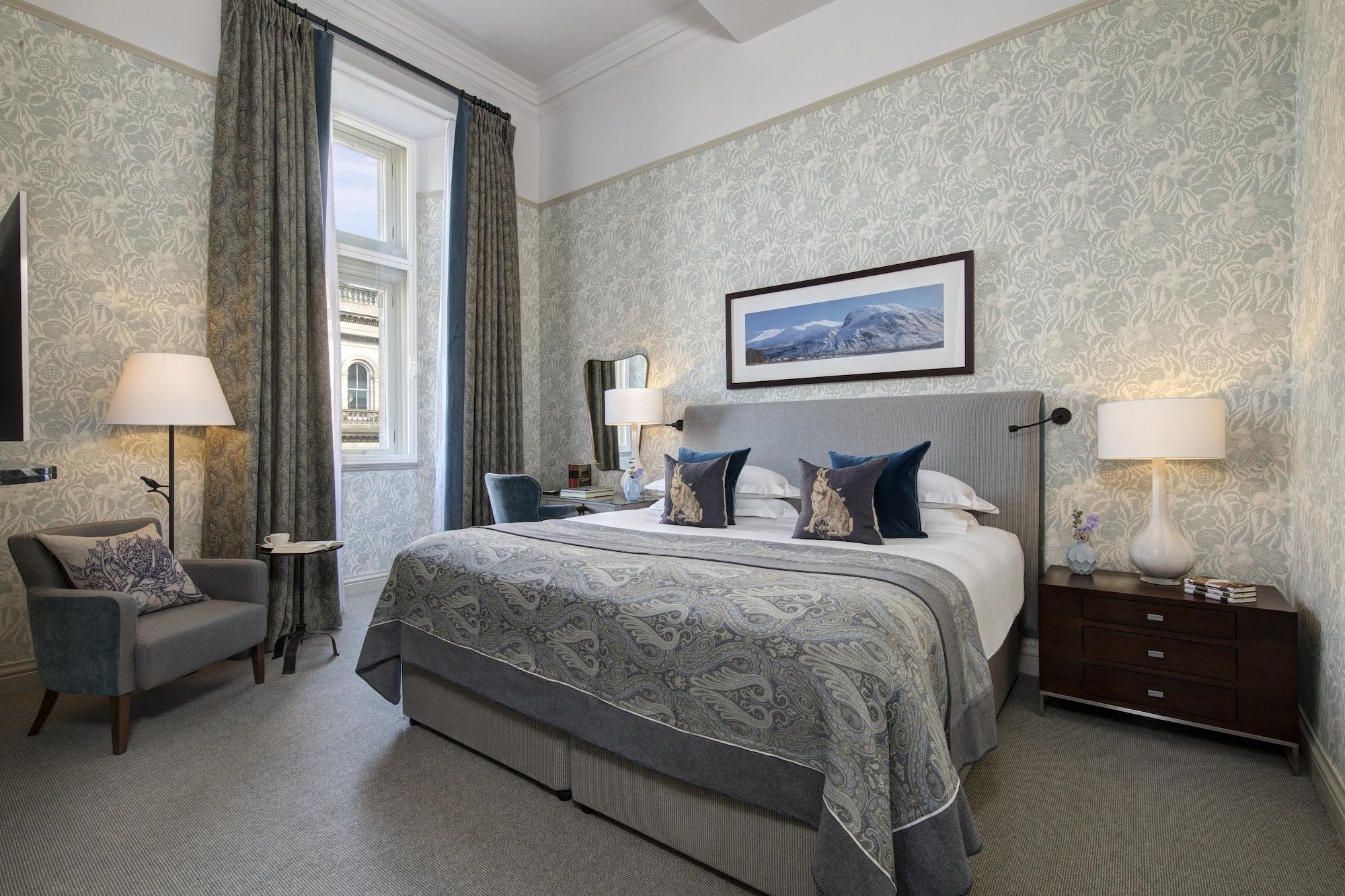 The Balmoral Hotel Edinburgh Exterior photo A bedroom at the hotel
