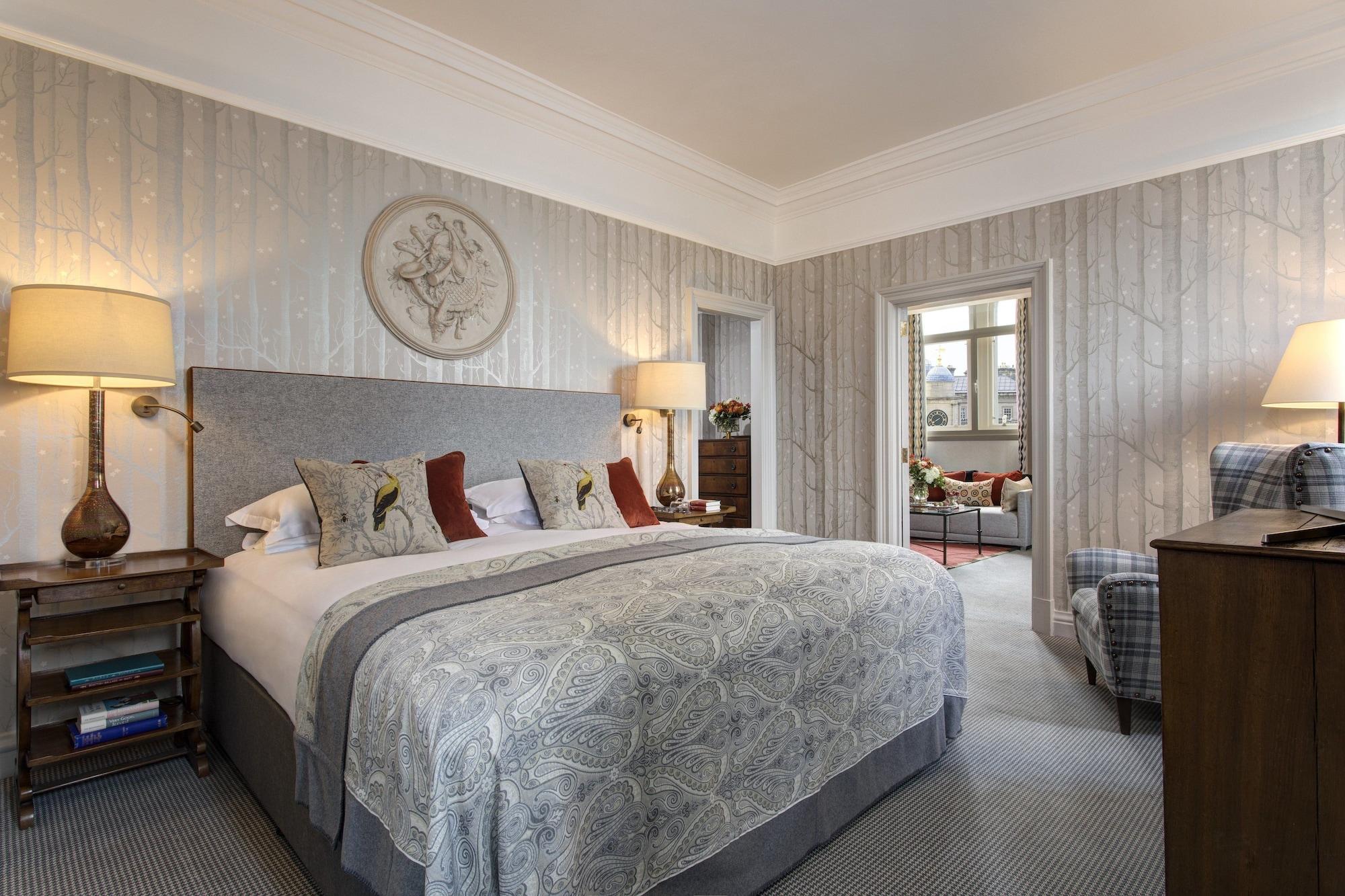 The Balmoral Hotel Edinburgh Exterior photo A bedroom at The Mitre