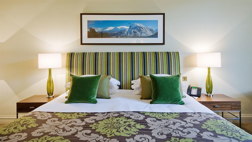 The Balmoral Hotel Edinburgh Exterior photo A bedroom at the Hotel Tellus