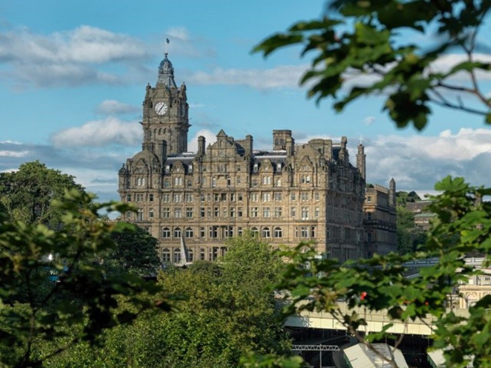The Balmoral Hotel Edinburgh Exterior photo Edinburgh Castle